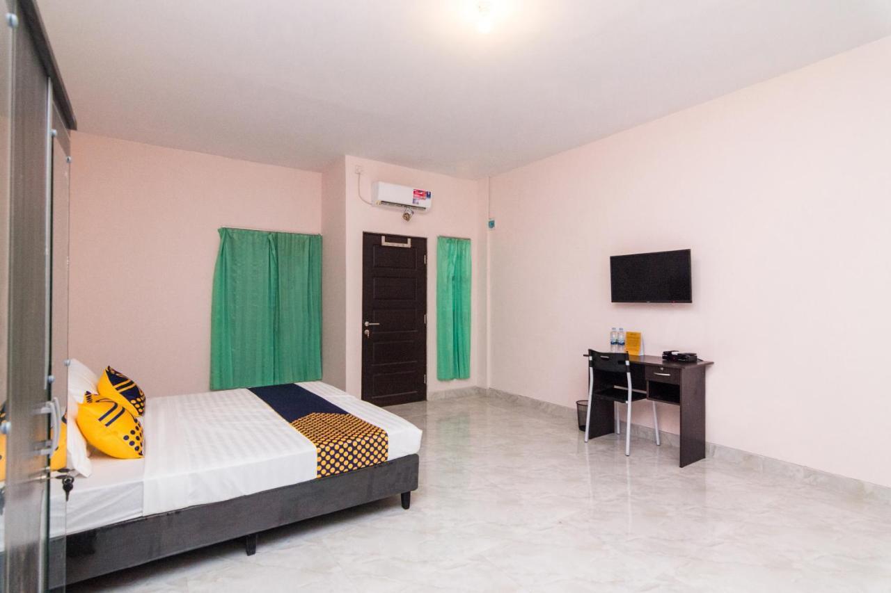 Oyo 1917 Mamora Hotel 2*