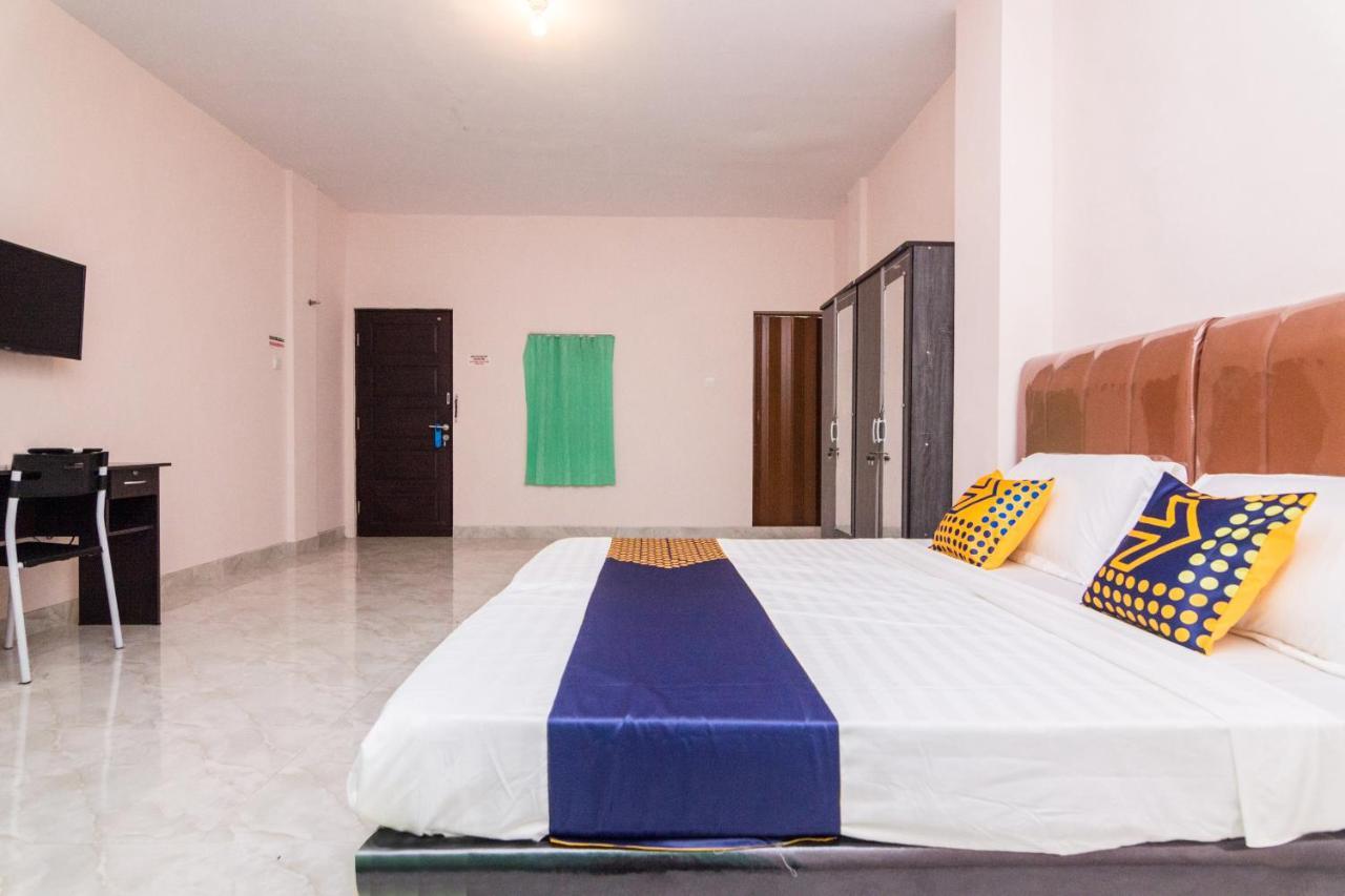 Oyo 1917 Mamora Hotel Batam