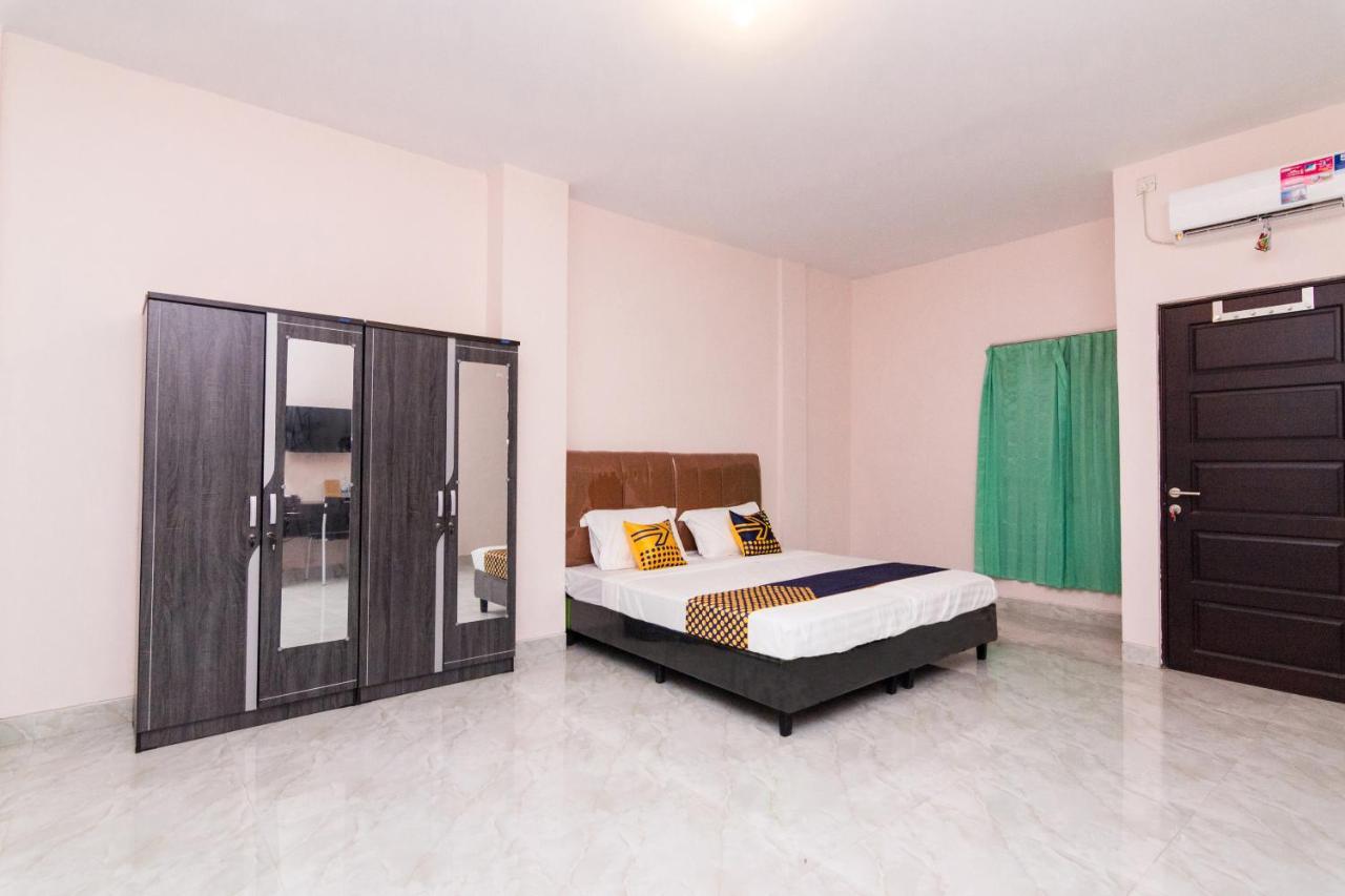 Oyo 1917 Mamora Hotel 2*