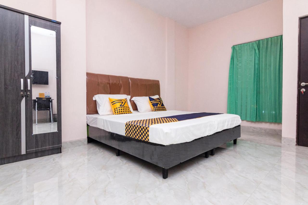 Oyo 1917 Mamora Hotel Batam