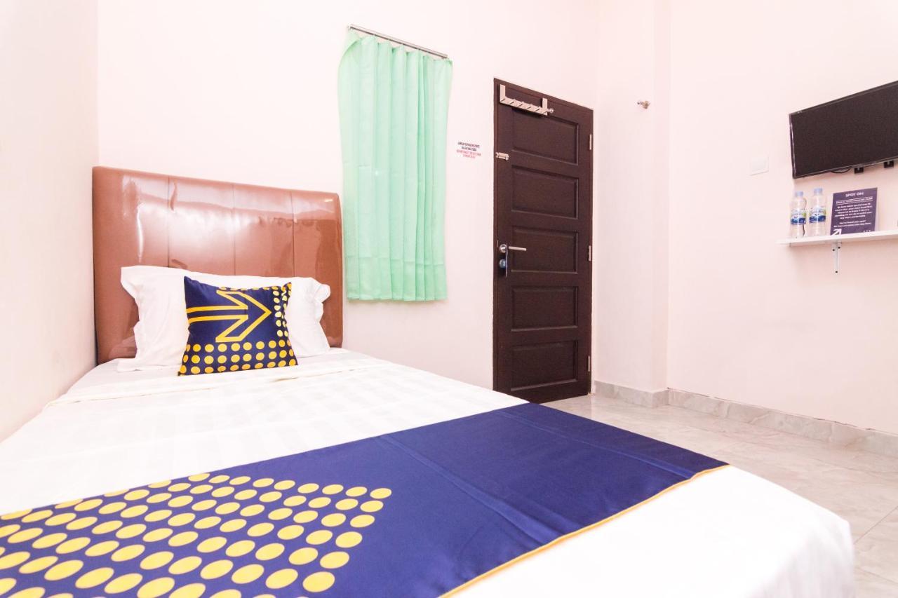 Hotel Oyo 1917 Mamora Batam
